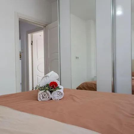 Lale - 4 Bed With Kitchen And Garden! Villa Serik