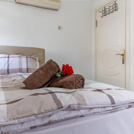 Lale - 4 Bed With Kitchen And Garden! Villa Serik