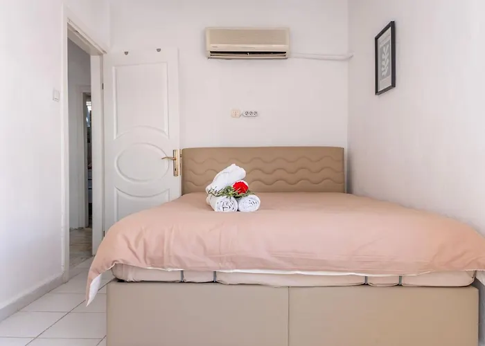 Lale - 4 Bed With Kitchen And Garden! Serik