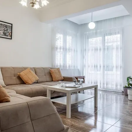Lale - 4 Bed With Kitchen And Garden! * Serik