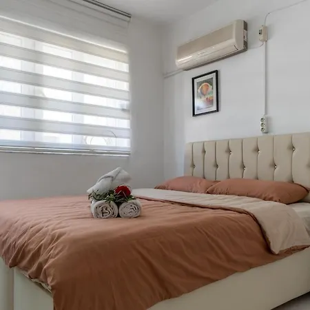 빌라 Lale - 4 Bed With Kitchen And Garden! 세리크